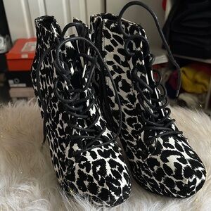Leopard Print Lace-Up Ankle Boots